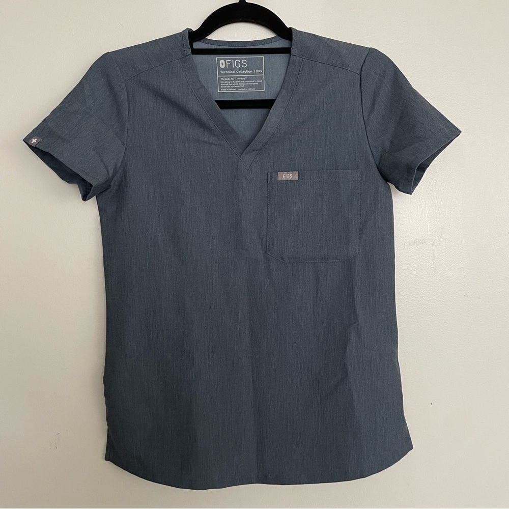 Women’s FIGS Catarina One-Pocket Scrub Top Heather Denim 3957 Size XXS